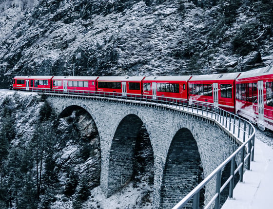 Samsun Çıkışlı Bernina Express & İsviçre Noel Pazarları Turu | AJet ile 4 Gece