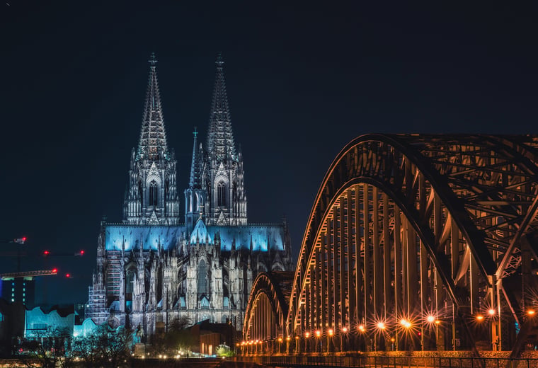 Adana Çıkışlı Benelux, Paris & Köln Turu | SunExpress ile Avrupa'nın Kalbinde 6 Gece 7 Gün